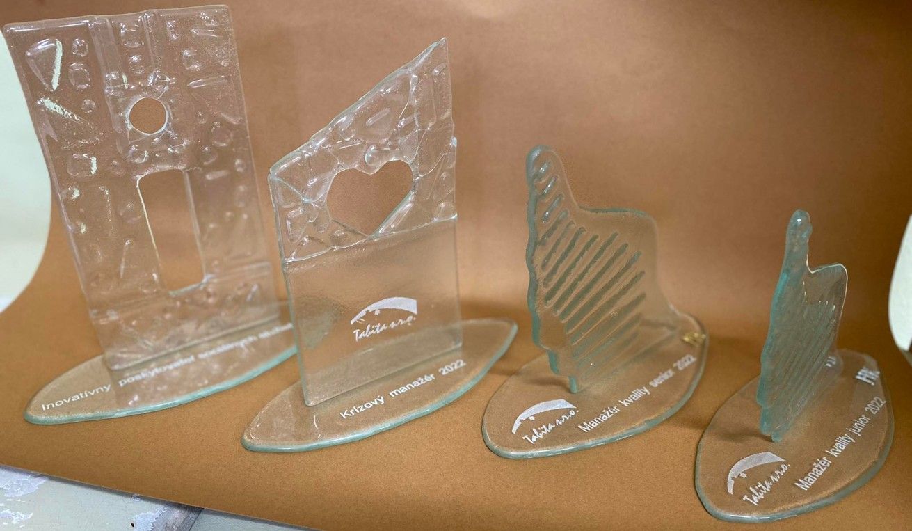 19736-Tabita-ocenenie-zo-skla-2-.jpg