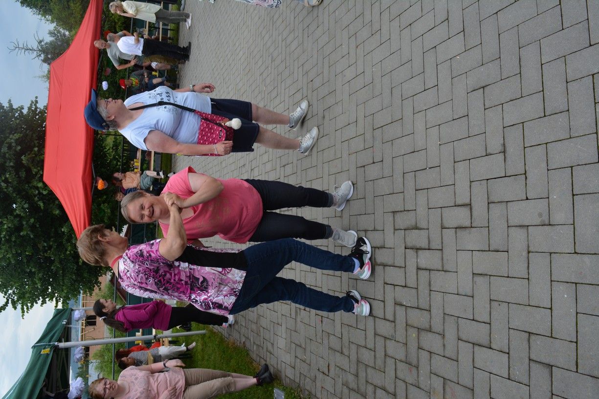 garden party zakamenne 15 .jpg