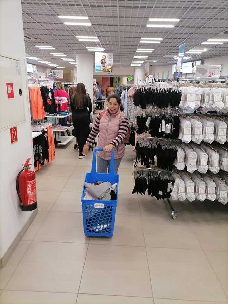 prijimatelky zo zariadenia podporovaneho byvania na nakupoch 5 .jpg