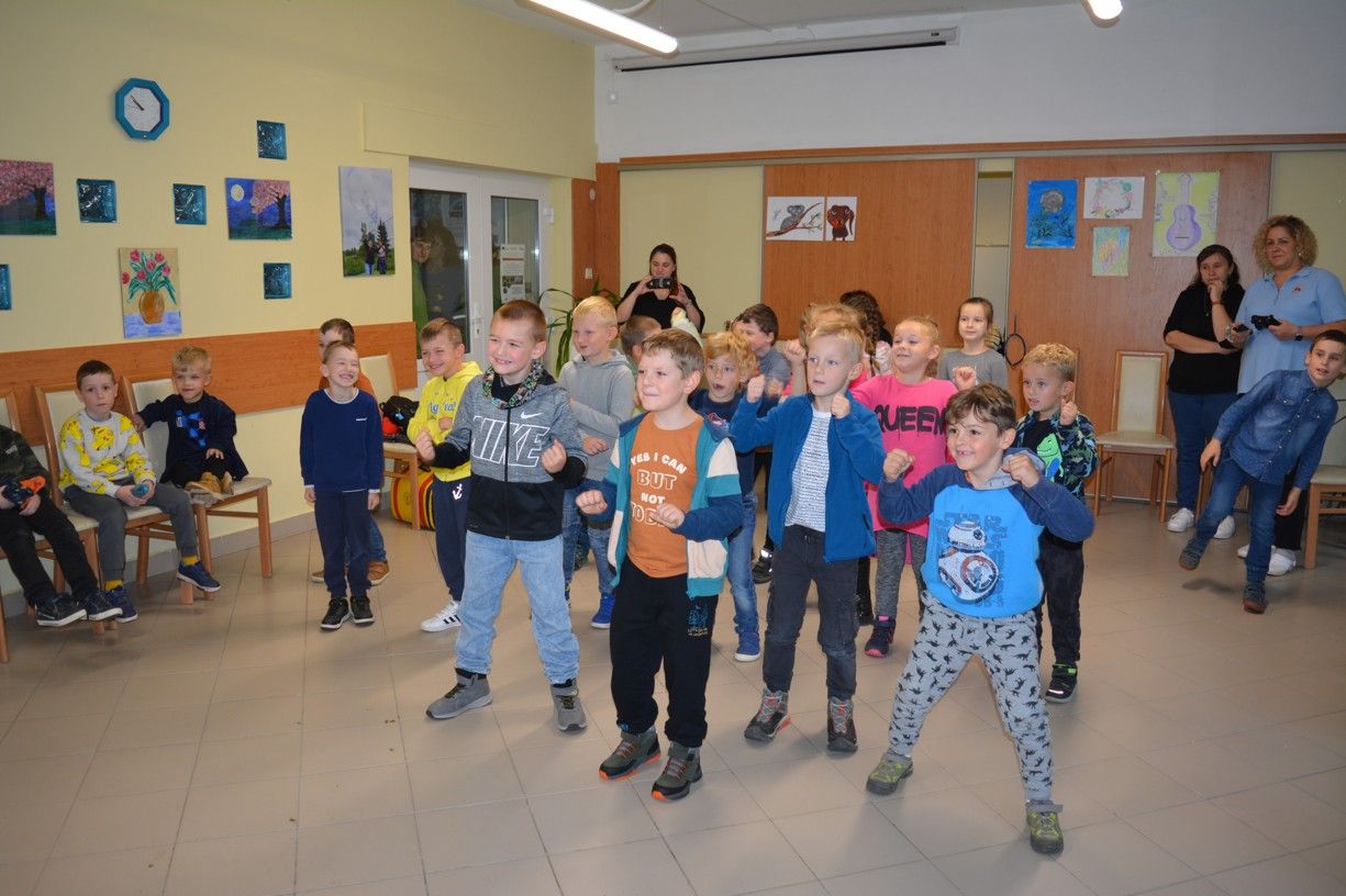 ziaci prveho rocnika na aktivite v css tau 49 .jpg
