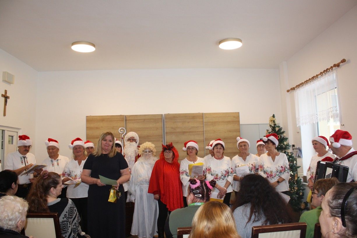 mikulas so seniorklubom priatelia zo ziliny 20 .jpg