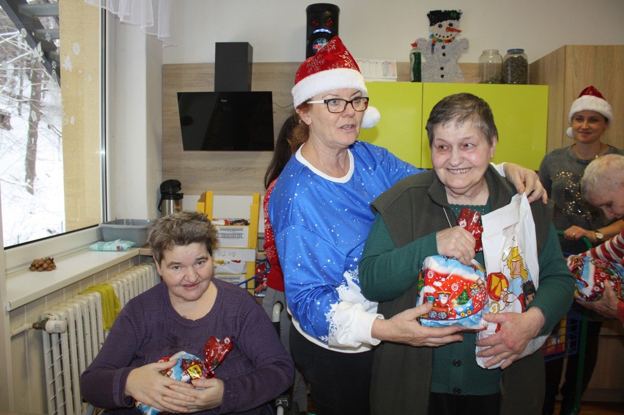 mikulas so seniorklubom priatelia zo ziliny 40 .jpg