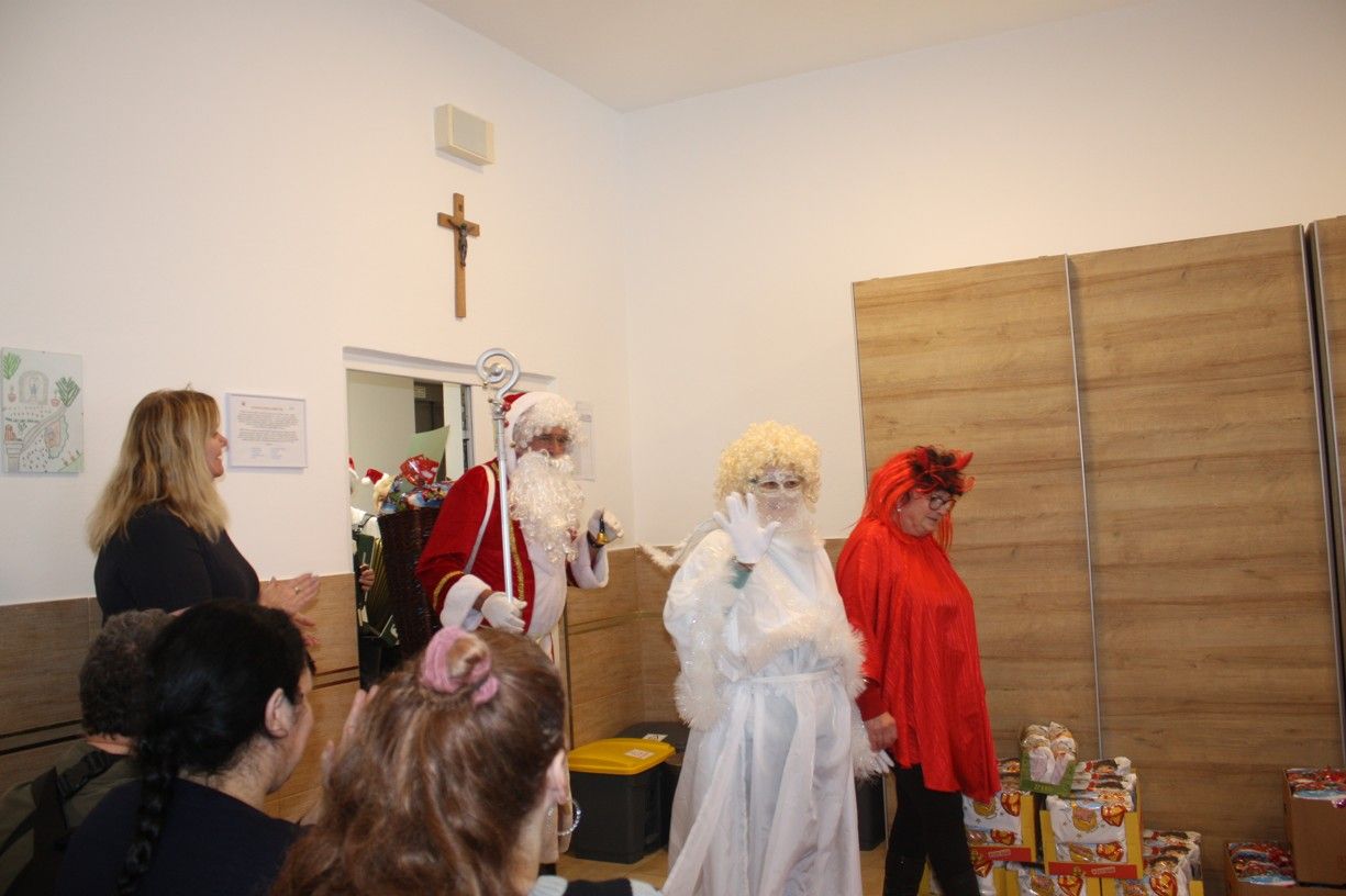 mikulas so seniorklubom priatelia zo ziliny 4 .jpg