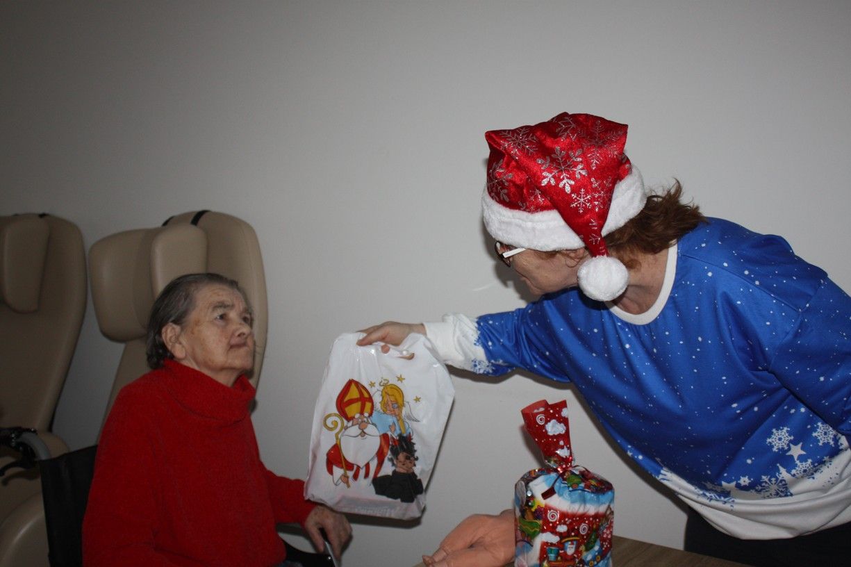 mikulas so seniorklubom priatelia zo ziliny 54 .jpg