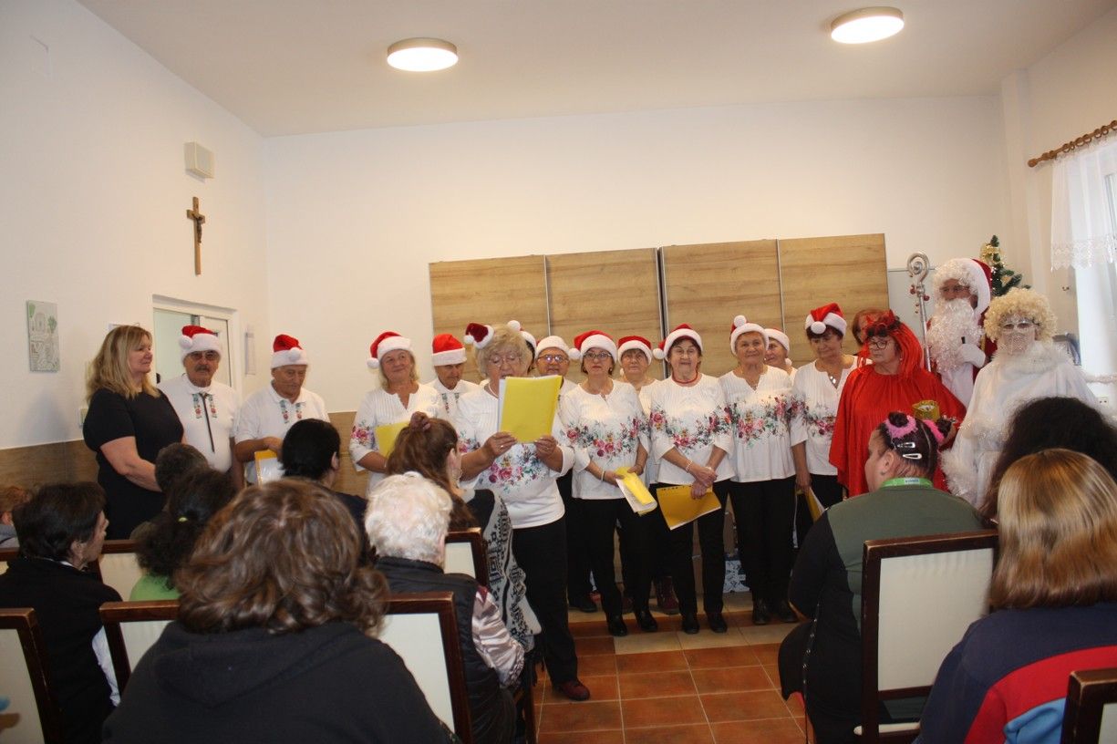 mikulas so seniorklubom priatelia zo ziliny 8 .jpg