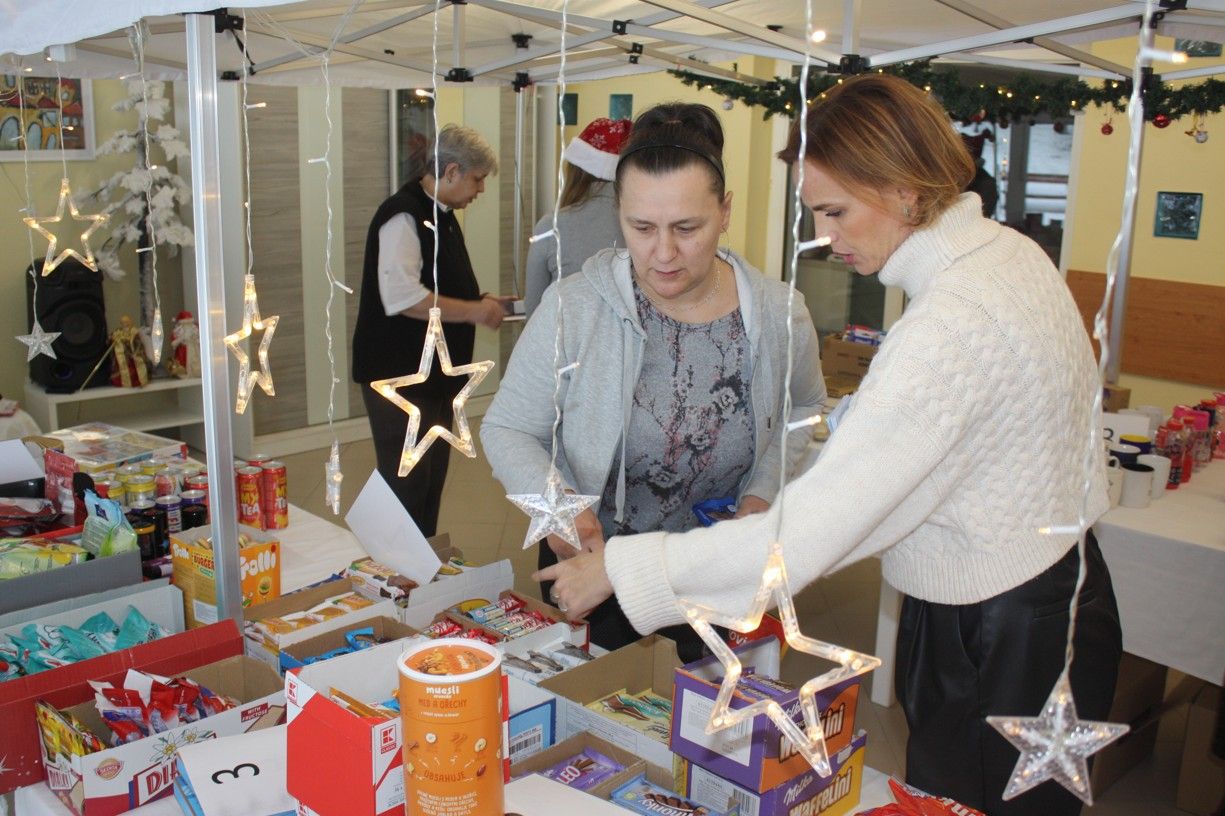 vianocne trhy v css tau a vianocny punc 139 .jpg