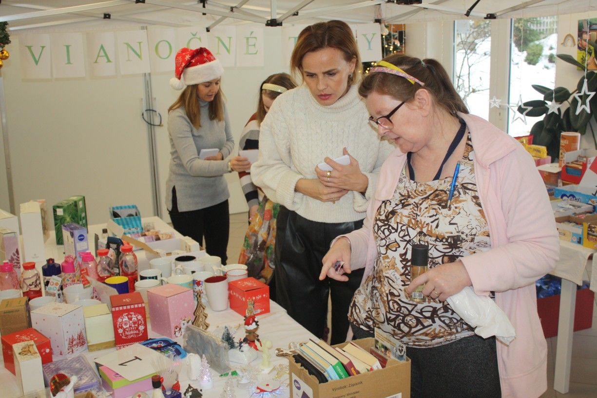vianocne trhy v css tau a vianocny punc 145 .jpg