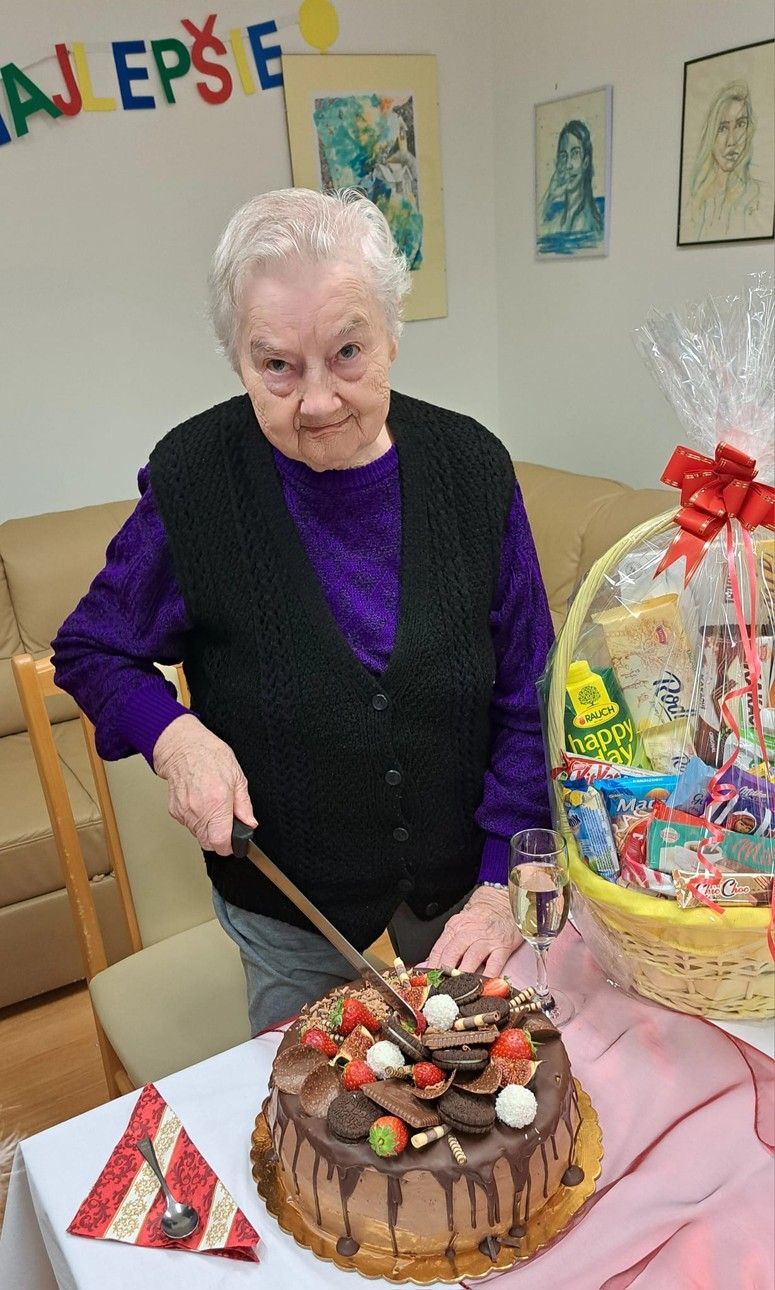 oslava 90 rokov pani frantiska 5 .jpg