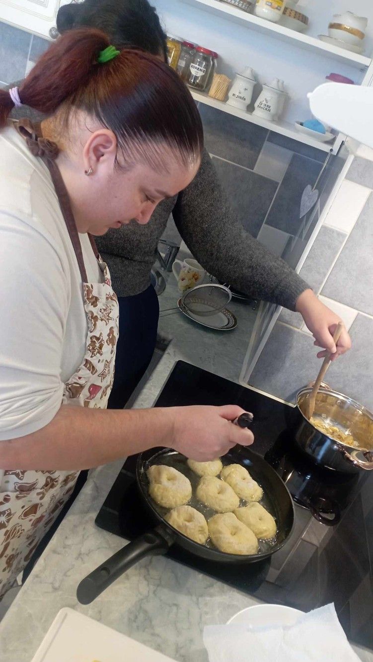 v podpore samostatneho byvania sme si upiekli sisky 9 .jpg