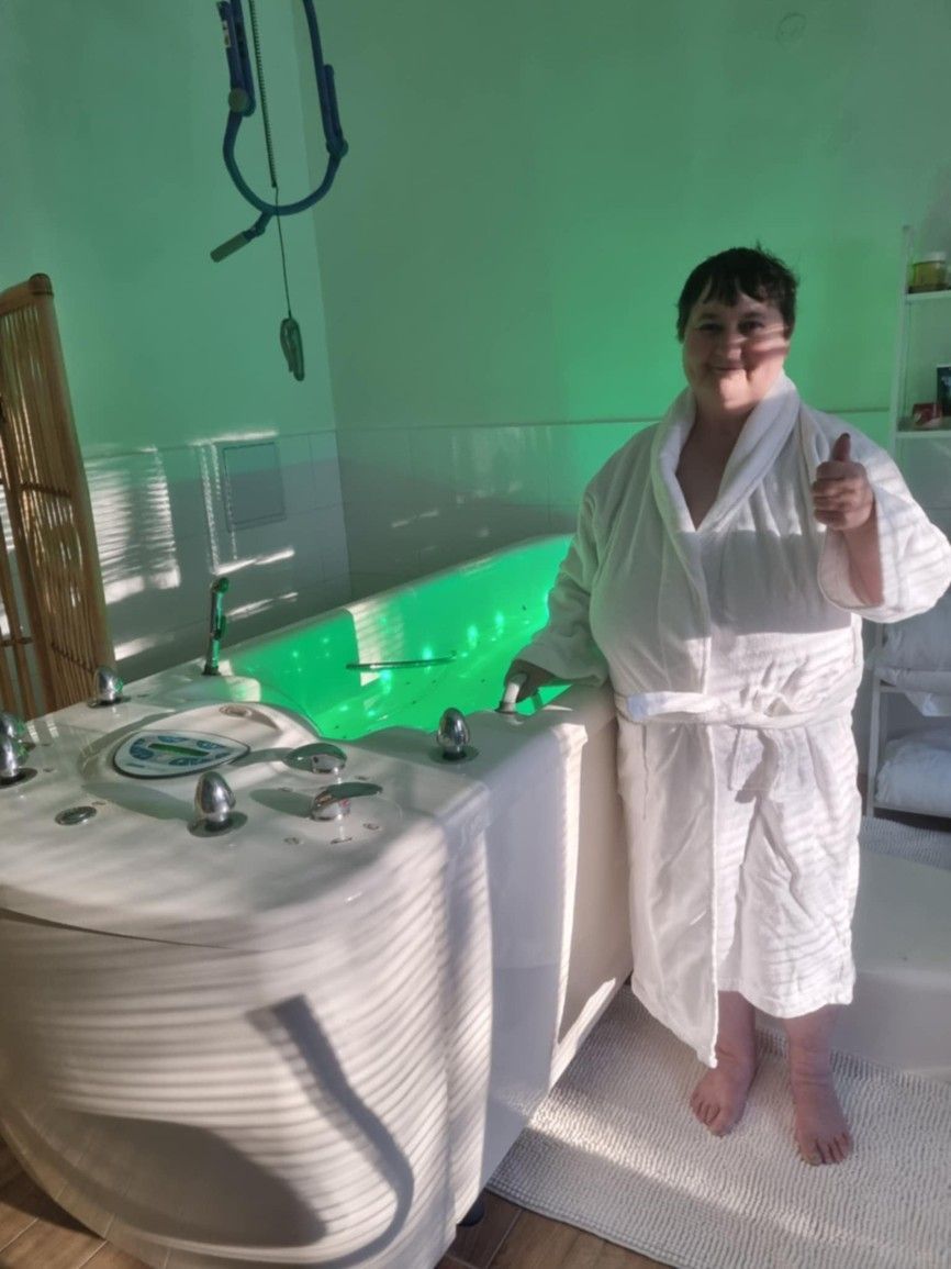hydroterapia a chromatoterapia 2 .jpg