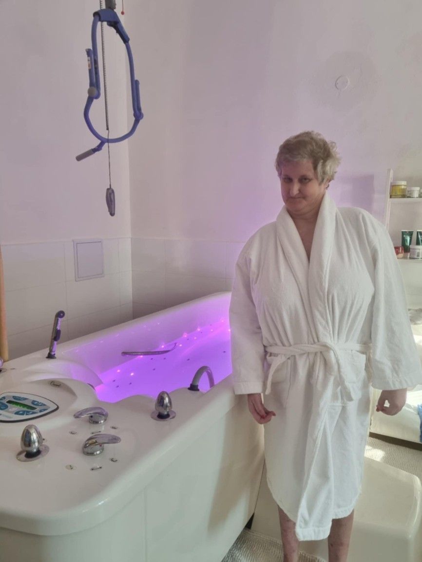 hydroterapia a chromatoterapia 4 .jpg